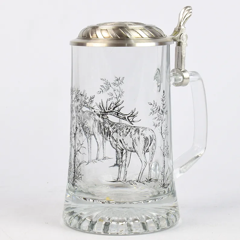 Halba de bere Artina cu capac din zinc si motive vanatoresti | 0,5 L. | cerb (93312)