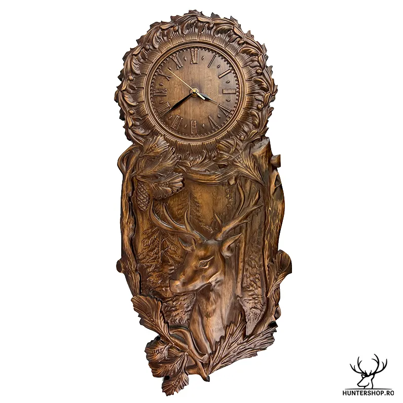 Ceas de perete | sculptat din lemn | motive vanatoresti | cerb | 98x44 cm.
