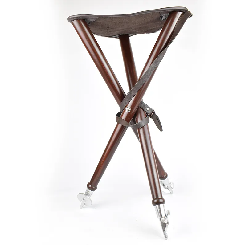 Scaun piele maro cu 3 picioare rabatabile din lemn cu varf metalic | 70 cm