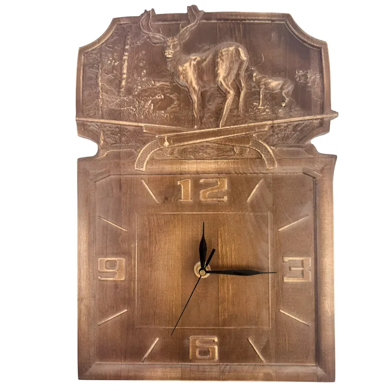 Ceas de perete din lemn sculptat, cu motive vanatoresti: cerb, 33 x 48 cm.