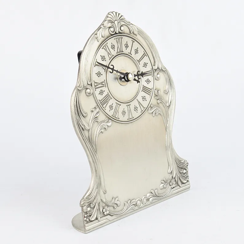Ceas din zinc Artina cu gravuri, 17 cm